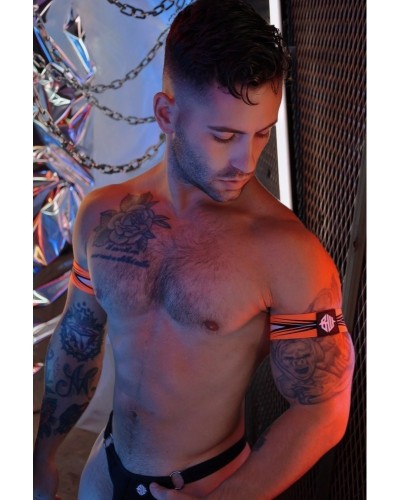 Brassards Circuit Breaker Orange neon x2 sextoys et accessoires sur La Boutique du Hard